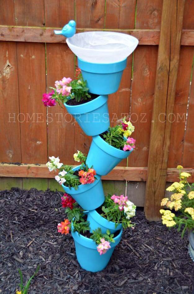 Stacked Terracotta Pot Flower Planter #diy #backyard #garden #projects #decorhomeideas
