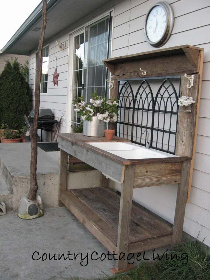 Architectural Salvage Potting Bench Idea #diy #potting #bench #garden #decorhomeideas