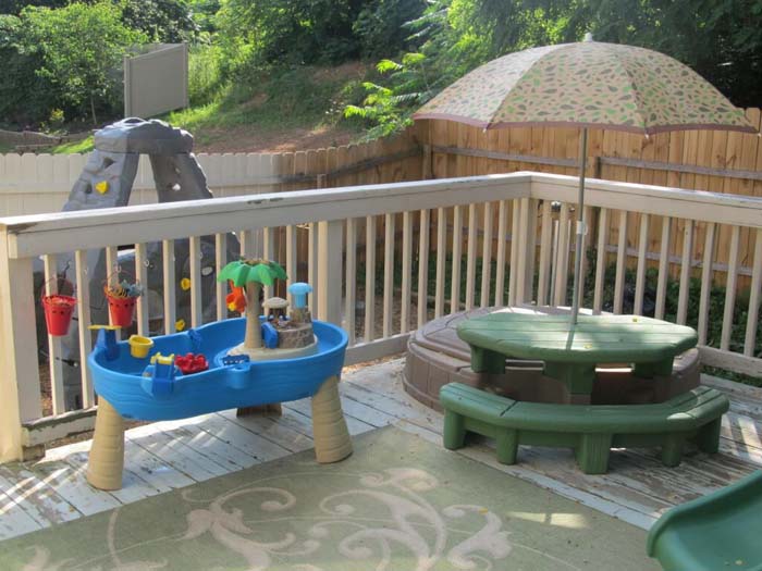 Budget-Friendly Patio Play Space #diy #backyard #playarea #kids #decorhomeideas