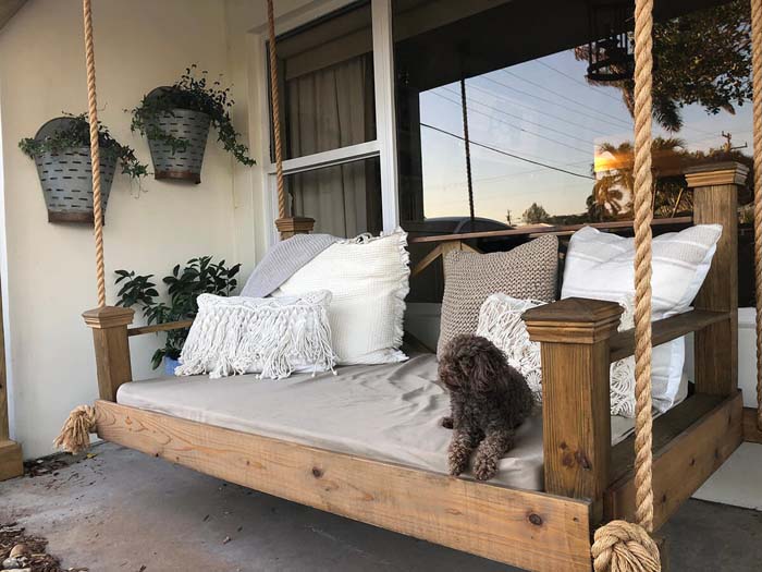 Cedar and Rope Veranda Bed Swing #veranda #decor #rustic #decorhomeideas