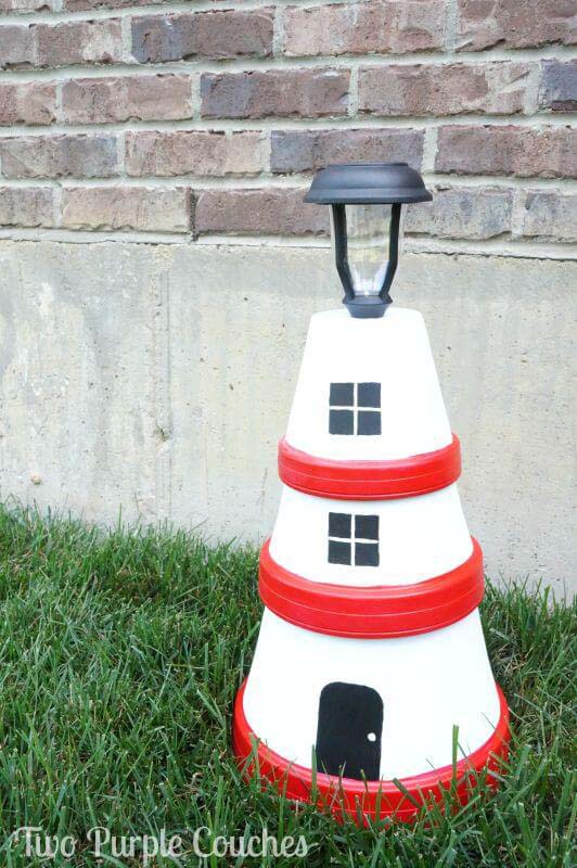 Clay Pot Lighthouse Garden Light #diy #solar #lights #solarlight #garden #decorhomeideas