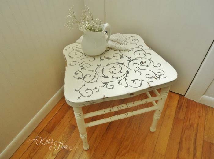 Corner Table #chair #diy #repurposed #decorhomeideas