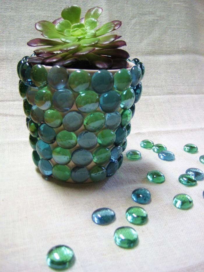 Create a Desert Oasis with Aquarium Glass #diy #flowerpot #garden #flower #decorhomeideas