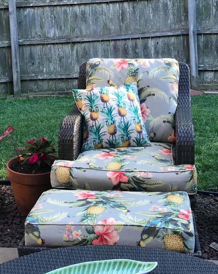Custom Cushion Covers for Outdoor Furniture #diy #backyard #projects #decorhomeideas