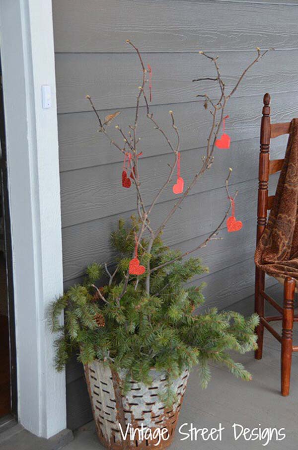 Decorate Twigs and Branches with Little Hearts #veranda #decor #rustic #decorhomeideas