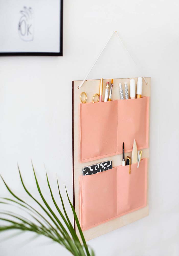 Decorative Hanging Organizer #homeoffice #organization #decorhomeideas