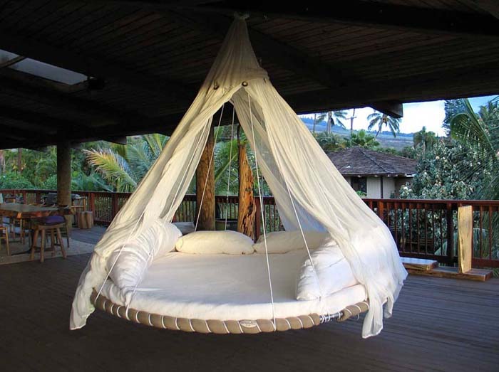 DIY Trampoline Hanging Bed #porch #swing #bed #decorhomeideas