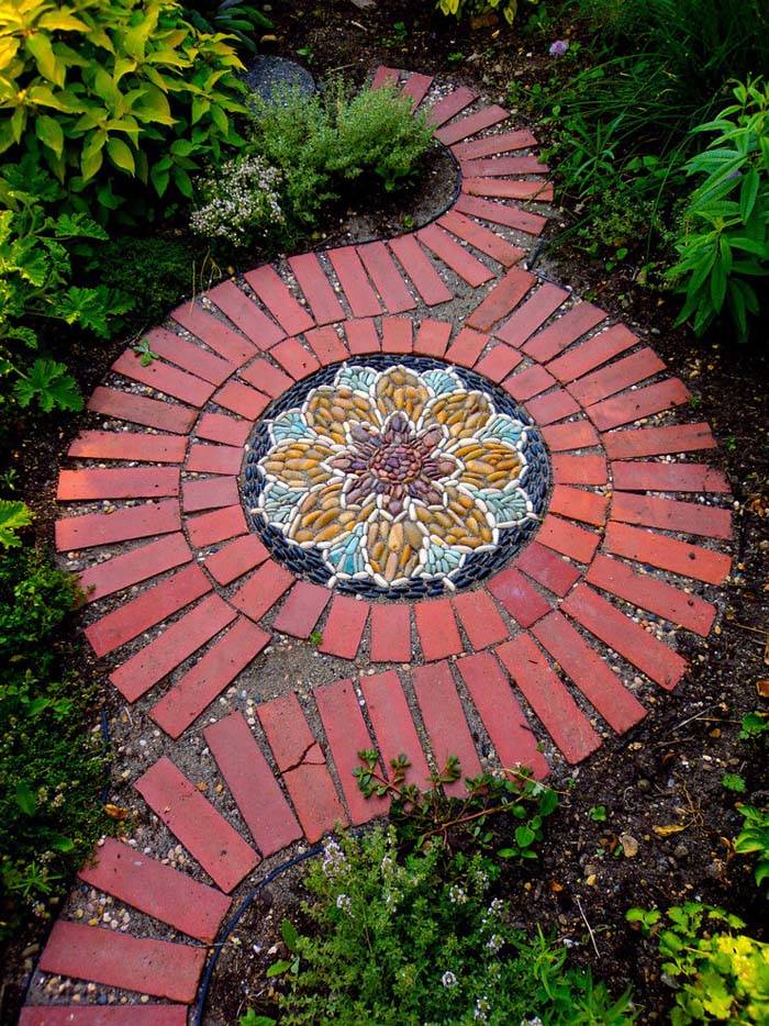 Dramatic Mandala-inspired Stone And Brick Spiral #diy #pathway #walkway #garden #decorhomeideas