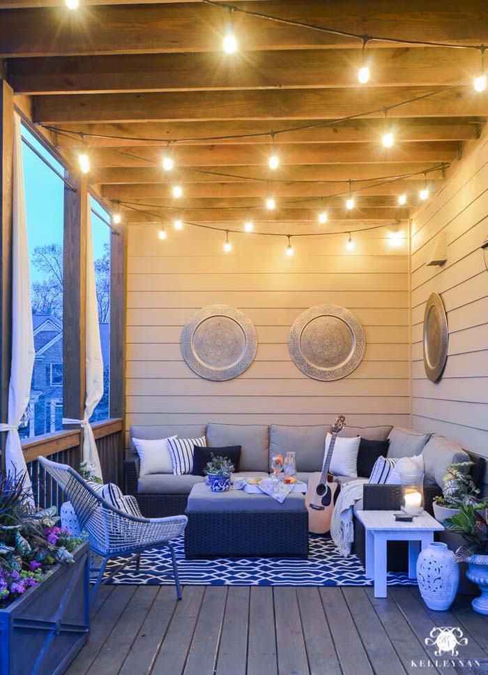 Modern Porch Seating and Geometric Rug #porch #summer #decor #decorhomeideas