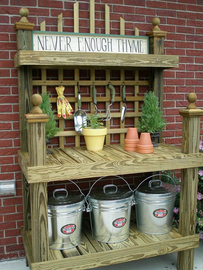 Never Enough Thyme but Plenty of Wood #diy #potting #bench #garden #decorhomeideas