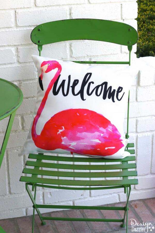Nostalgic Pink Flamingo Outdoor Cushion #porch #summer #decor #decorhomeideas