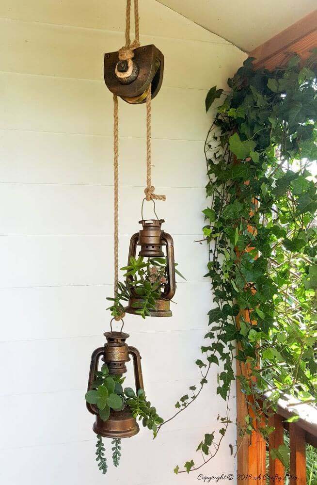 Old School Lantern Planters #porch #diy #lights #decorhomeideas