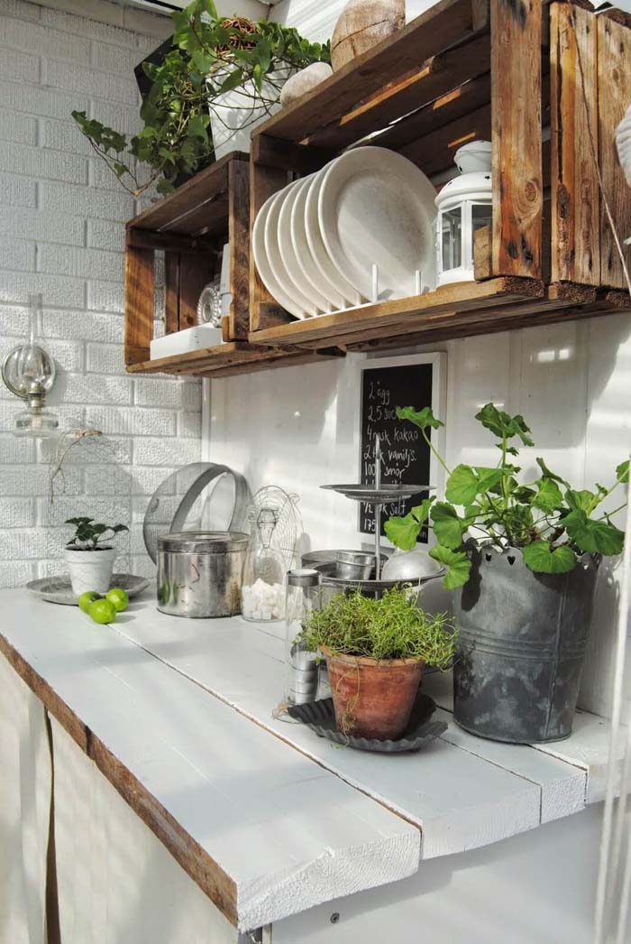 Outdoor Food Prep Station With Crate Shelving #outdoorkitchen #garden #ktichen #decorhomeideas