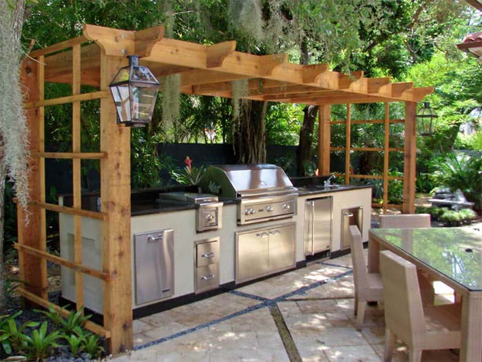 Outdoor Kitchen With Pergola #outdoorkitchen #garden #ktichen #decorhomeideas