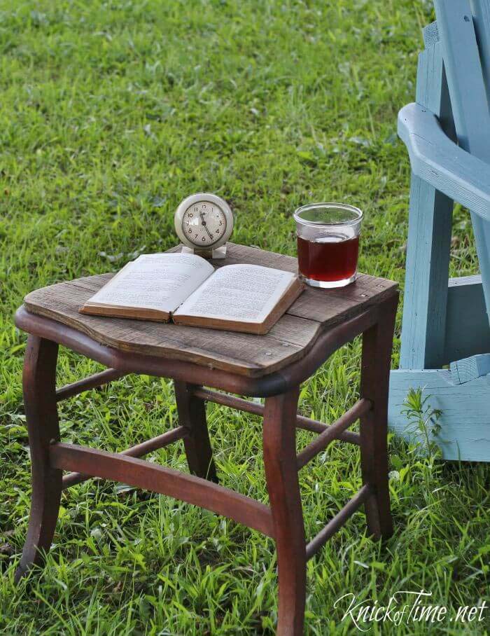 Outdoor Side Table #chair #diy #repurposed #decorhomeideas