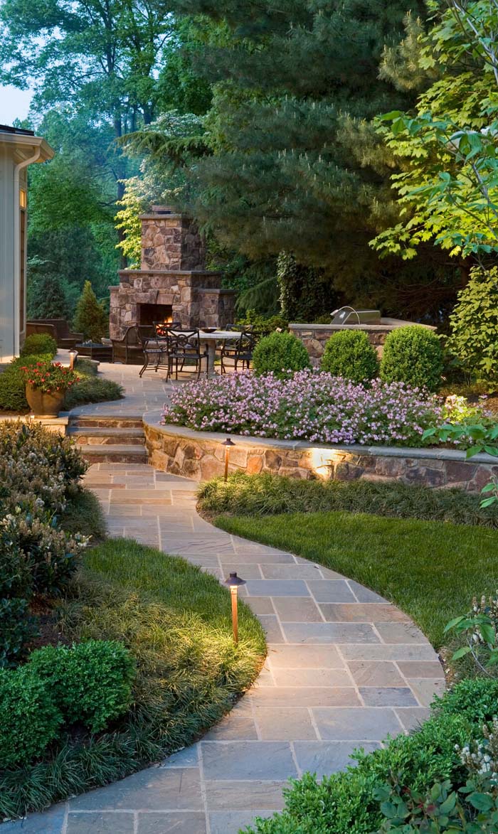 Pair Regular Angles With A Winding Walkway #diy #pathway #walkway #garden #decorhomeideas