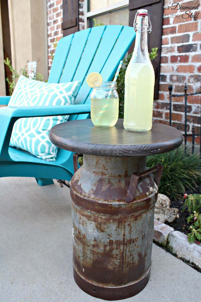 Perfect Milk Can Side Table #farmhouse #summer #decor #decorhomeideas