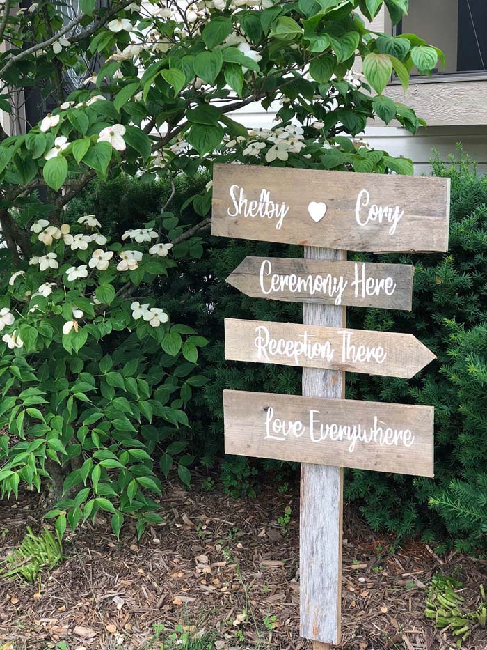 Personalize Your Home with a Rustic Pallet Sign #diy #pallet #garden #decorhomeideas