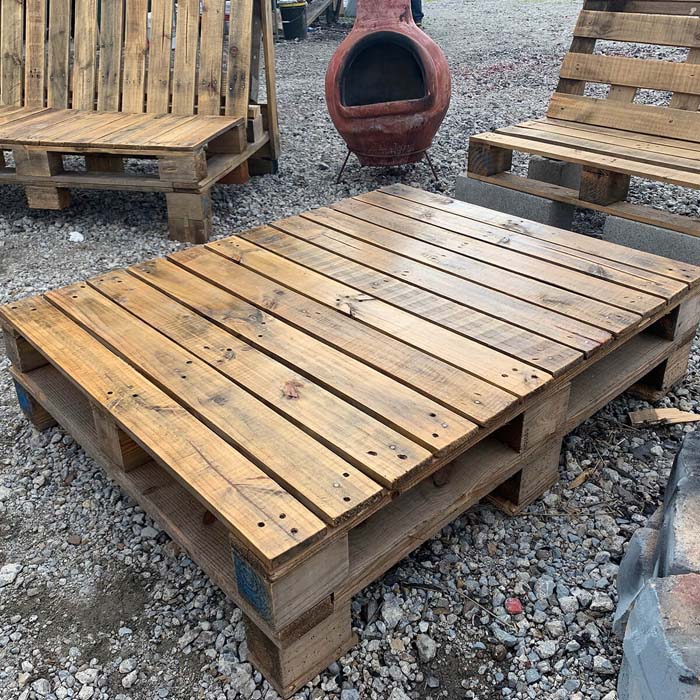 Refurbished Rustic Wooden Pallet Table #diy #pallet #garden #decorhomeideas