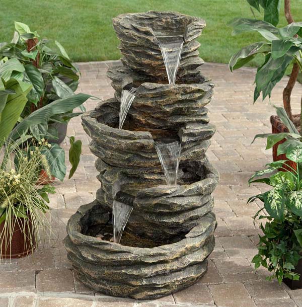 Rock Water Feature #diy #waterfeature #backyard #garden #decorhomeideas