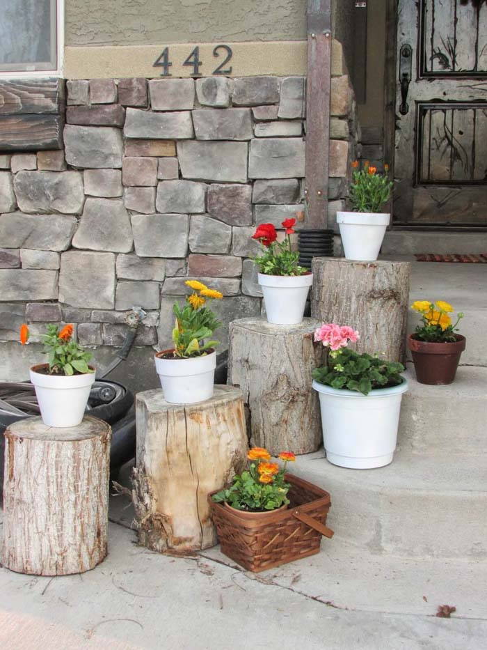 Rustic Cut Log Planter Pedestals #porch #summer #decor #decorhomeideas