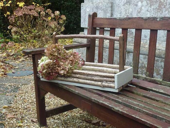 Rustic, Earthly Wooden Garden Trug #diy #garden #decor #countryside #decorhomeideas