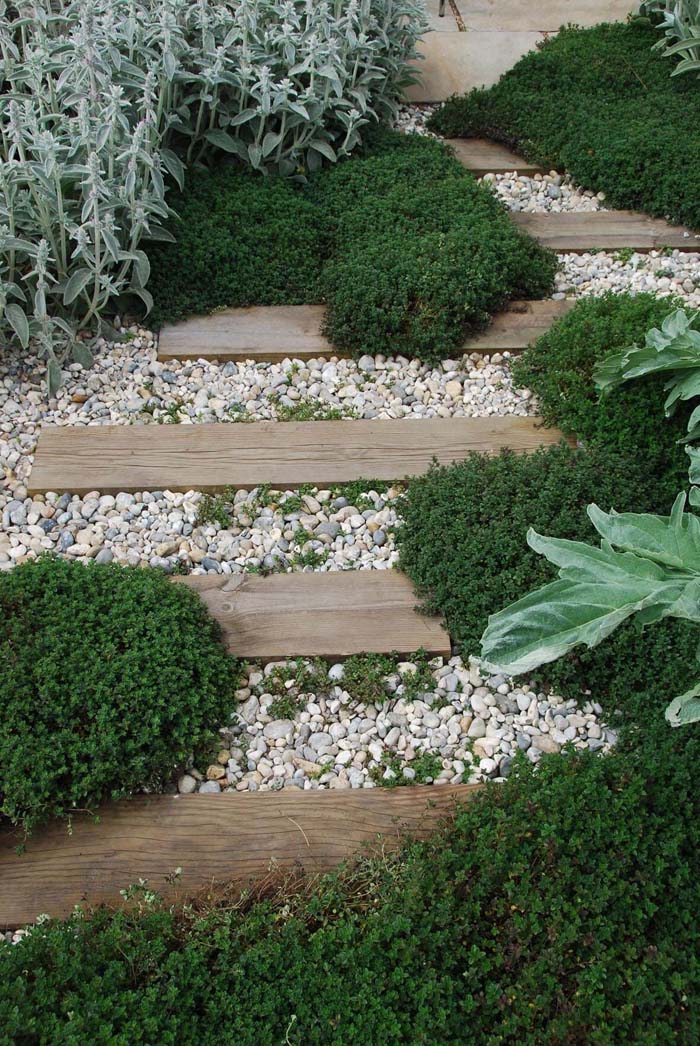 Rustic Wood And Stone Accented With Thyme #diy #pathway #walkway #garden #decorhomeideas