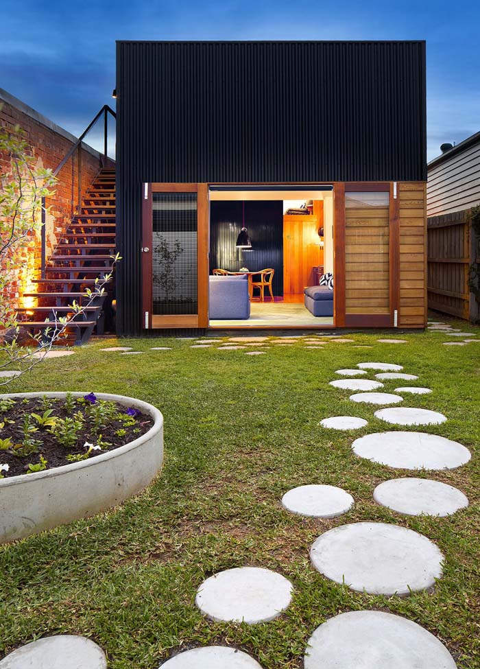 Scandinavian-inspired Stone Circle Simplicity #diy #pathway #walkway #garden #decorhomeideas