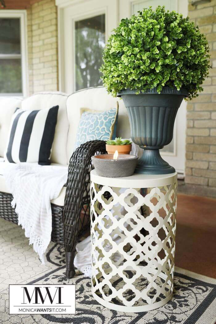 Side Table Boxwood Topiary Which Lights Up #porch #diy #lights #decorhomeideas