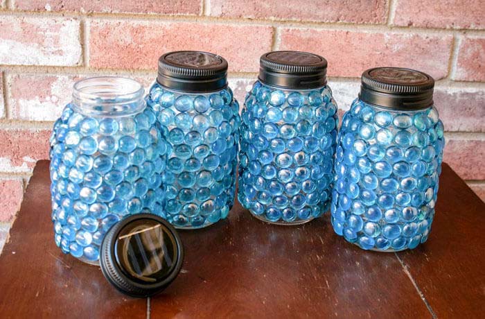 Solar Light Lids and Glass Beaded Jars #diy #solar #lights #solarlight #garden #decorhomeideas