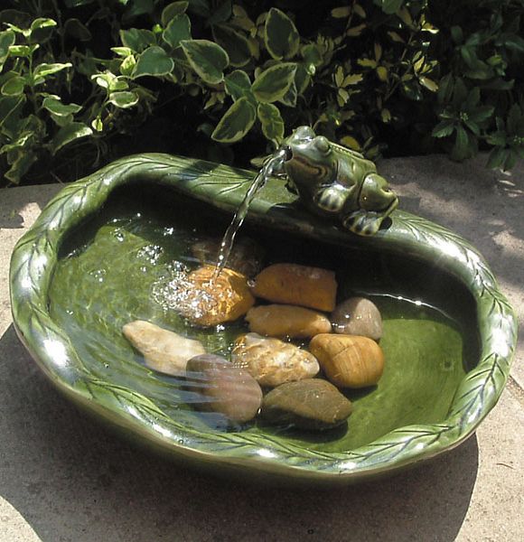 Solar Powered Fountain #diy #waterfeature #backyard #garden #decorhomeideas