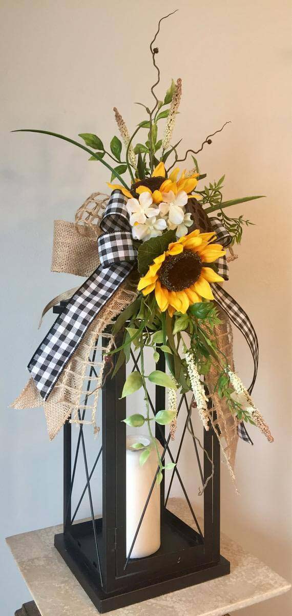 Sunflower and Candle Table Arrangement #farmhouse #summer #decor #decorhomeideas