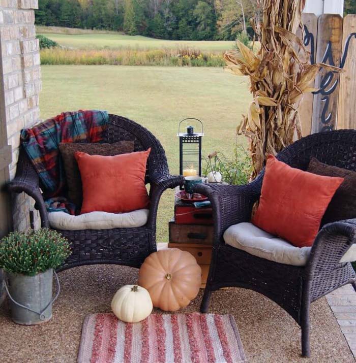 The Comfort of Indoors, Outside #veranda #decor #rustic #decorhomeideas