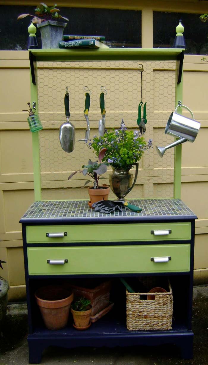 Tidy and Tiled Garden Tool Caddy #diy #potting #bench #garden #decorhomeideas