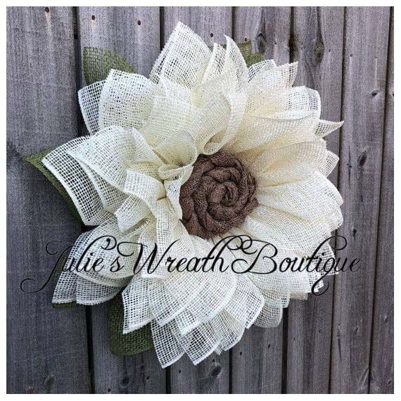 Unique Burlap Sunflower Wreath for Farmhouse #farmhouse #summer #decor #decorhomeideas