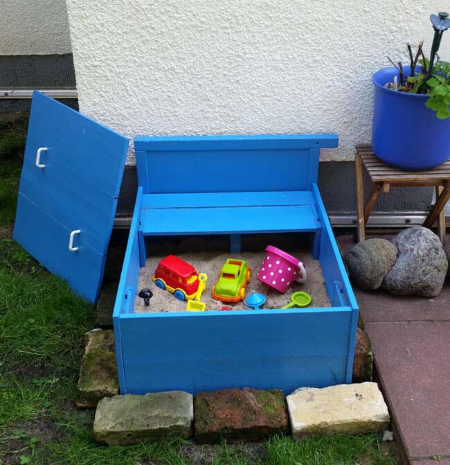 Up-cycled Sand Box with Removable Lid #diy #backyard #playarea #kids #decorhomeideas