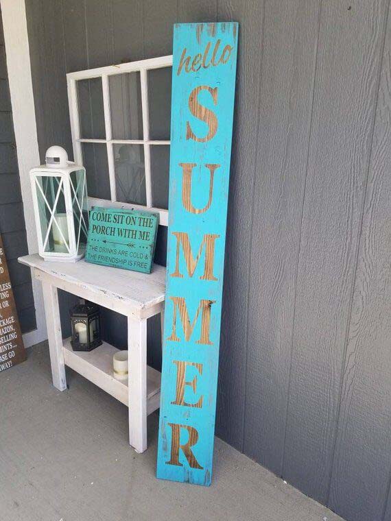 Vibrantly Blue Vertical Summer Welcome Sign #farmhouse #summer #decor #decorhomeideas