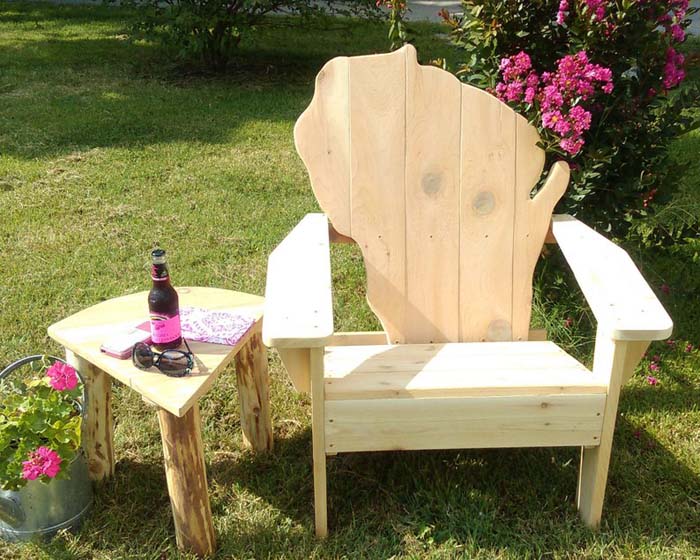 Wisconsin-backed Adirondack Chair #diy #backyard #projects #decorhomeideas
