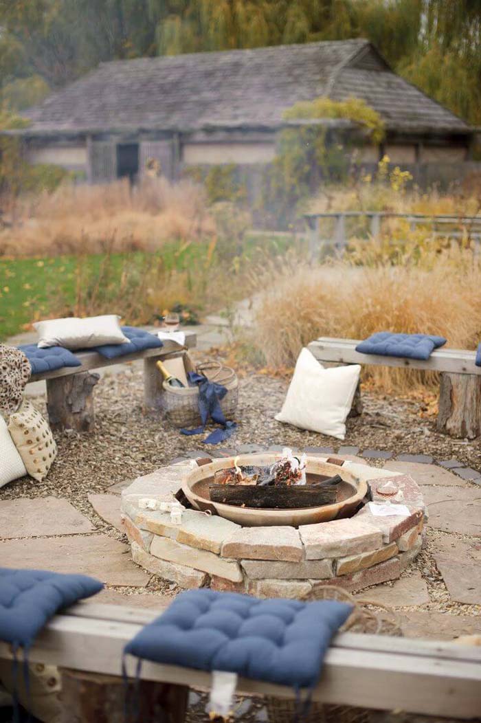 Backyard Fire Hole #diy #round #firepit #decorhomeideas