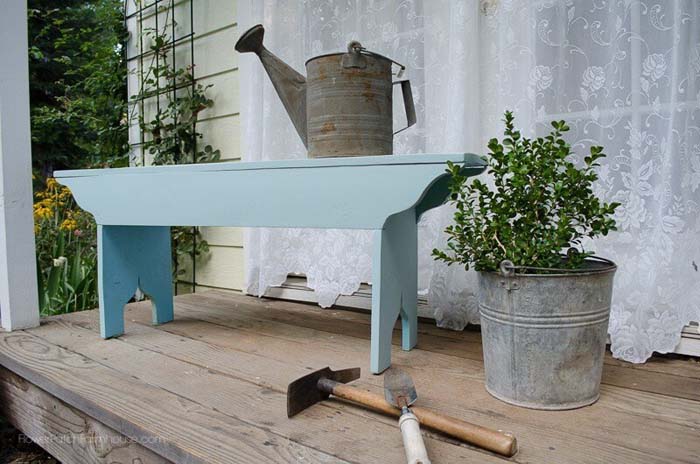 Build a Victorian Garden Bench #diy #decor #porch #decorhomeideas