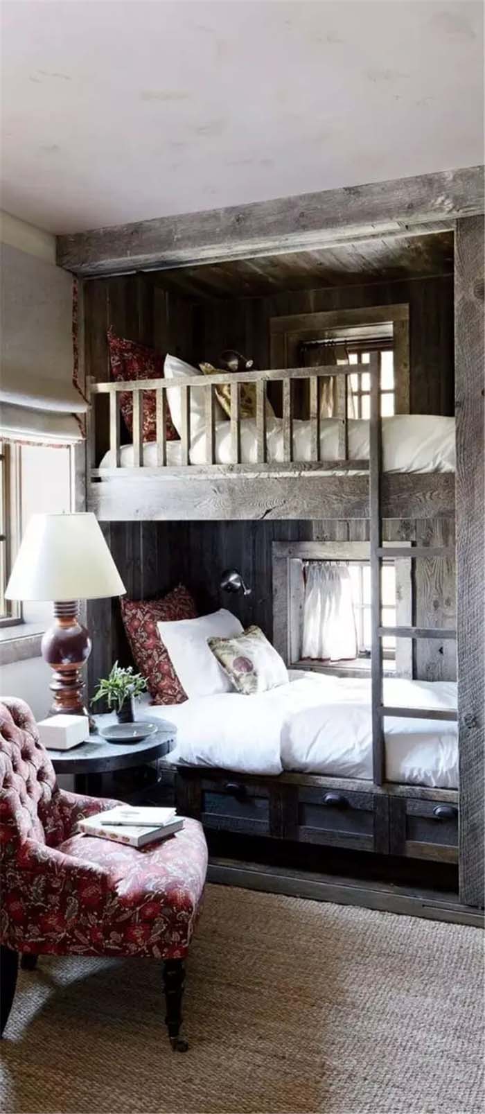 Bunk Beds with a Chair for Reading #bedroom #small #design #decorhomeideas