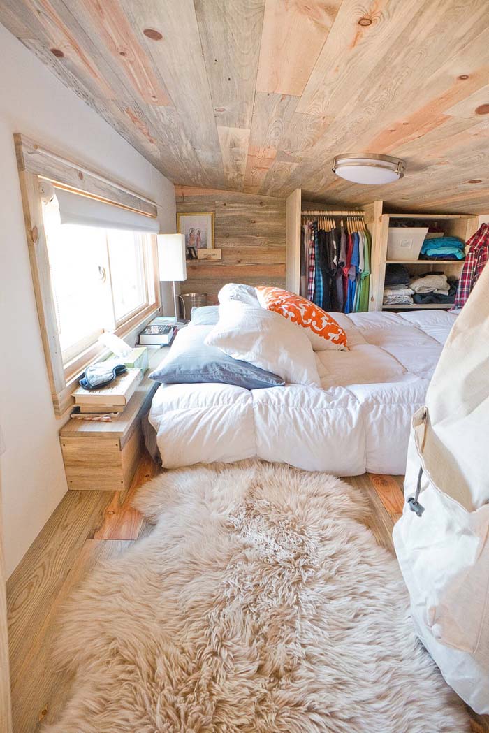 A Cabin-Style Loft that’s Lacking Headspace #bedroom #small #design #decorhomeideas