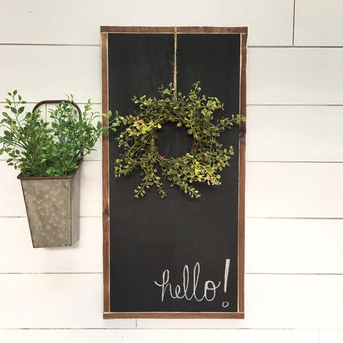 Chalkboard Sign with Hanging Wreath #porch #wall #decor #decorhomeideas