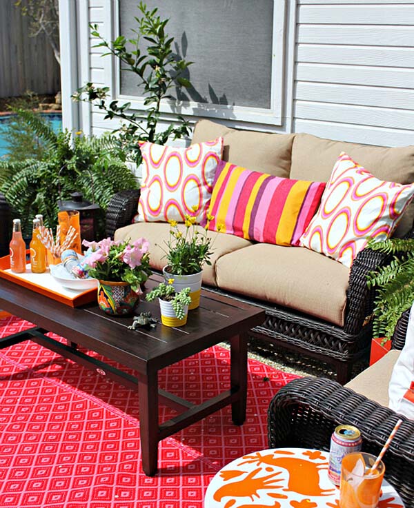 Colorful Backyard Seating #backyard #sitting #area #decorhomeideas