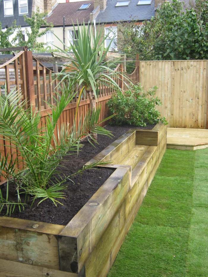 Easy Planter with Built-In Bench #diy #planter #garden #decorhomeideas