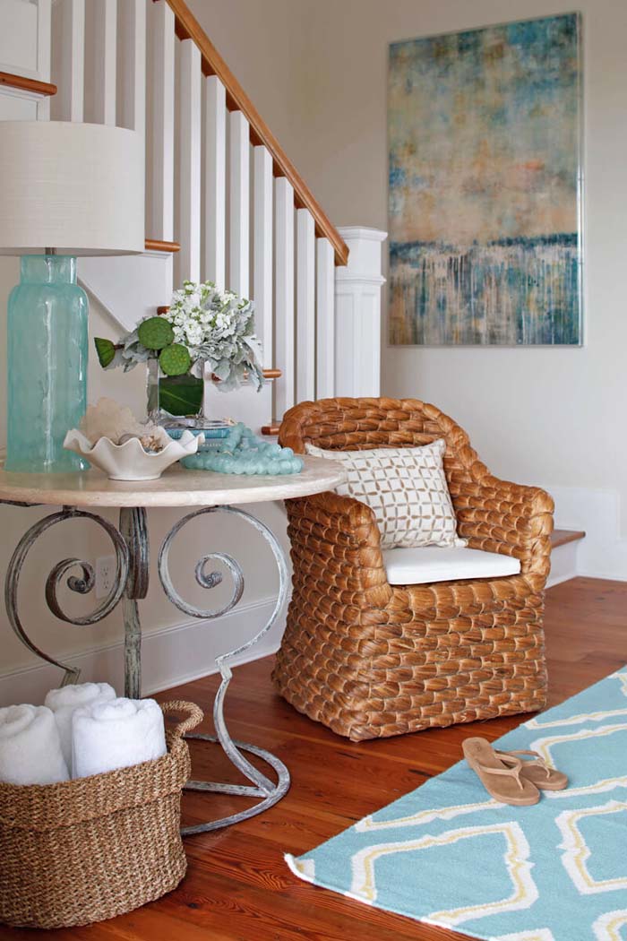 Entryway Beach and Coastal Decorating Ideas #beach #coastal #decoration #decorhomeideas