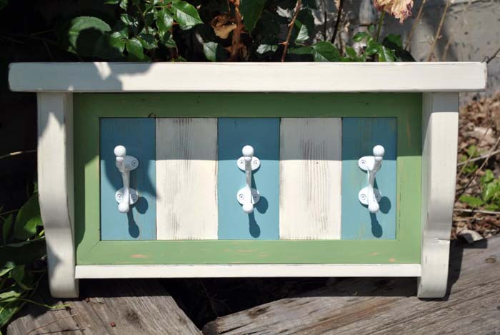 Farmhouse Shelf with Hooks #coastal #beach #decor #decorhomeideas