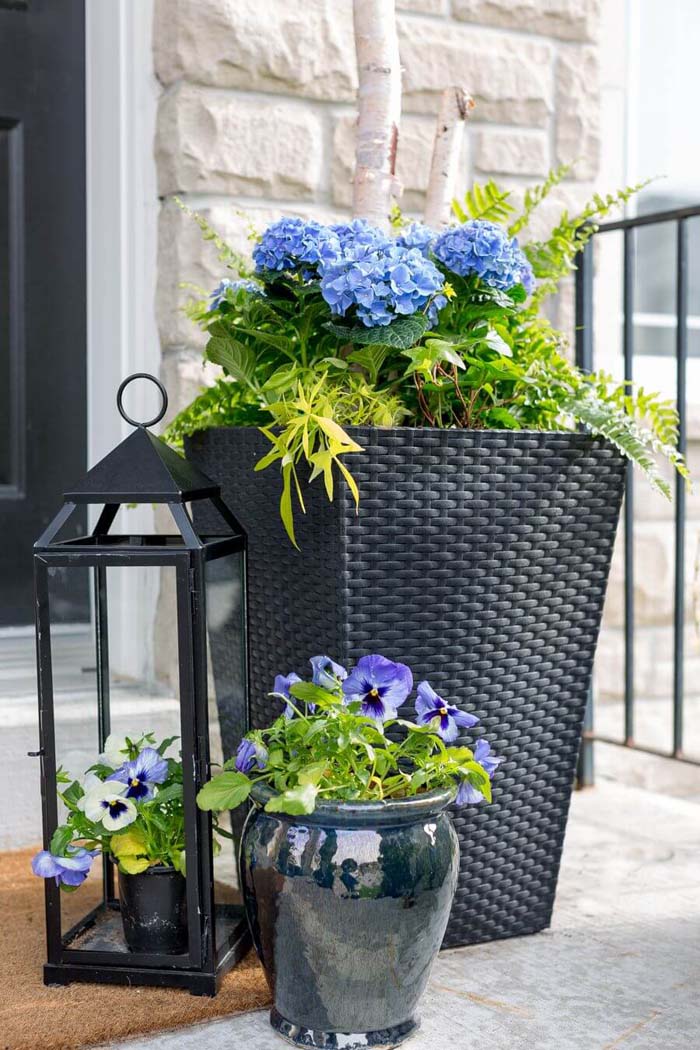 Front Porch Planters With Hydrangeas #diy #planter #porch #decorhomeideas