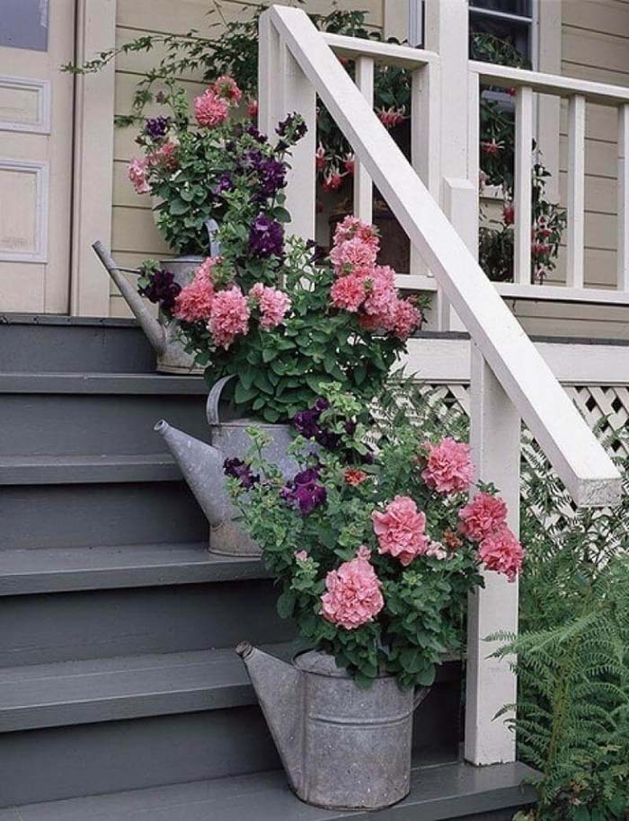 Galvanized Metal Watering Can #garden #container #planter #decorhomeideas