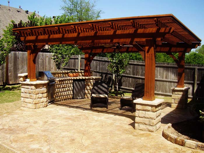 Gazebo With Simple Seating #diy #patio #decorations #decorhomeideas